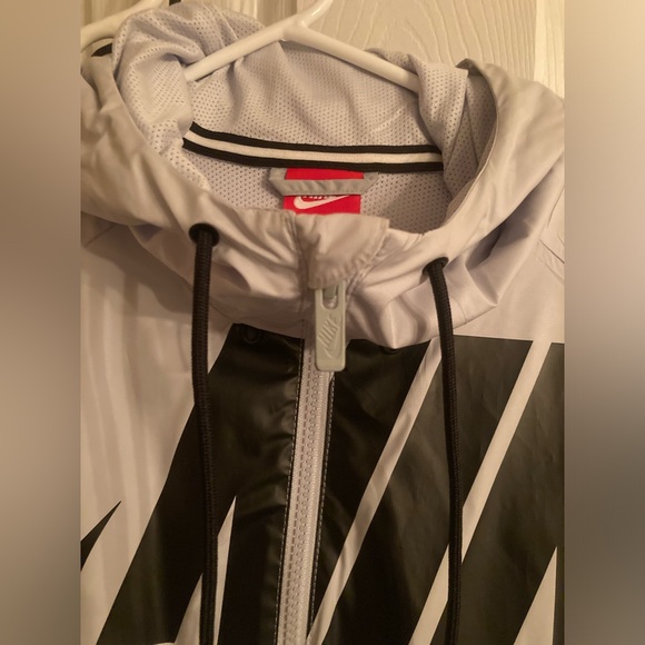 Nike Windbreaker Size XL New - Picture 2 of 4